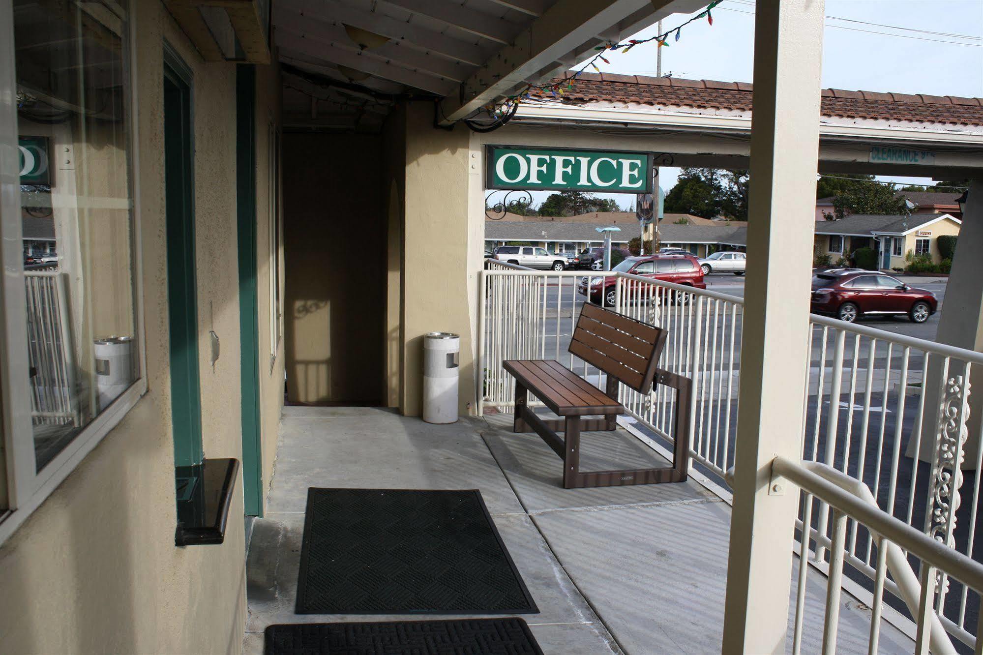 El Castell Motel Monterey Exterior foto